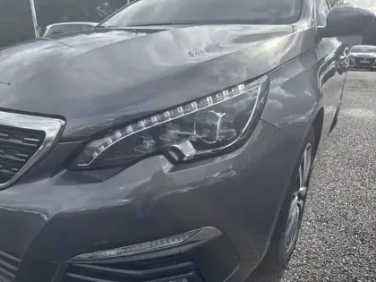 Photo 13 Peugeot 308  PureTech 130ch S&S BVM6 Allure
