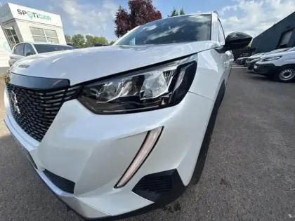 Photo 13 Peugeot 2008  PureTech 130 S&S EAT8 Allure Pack