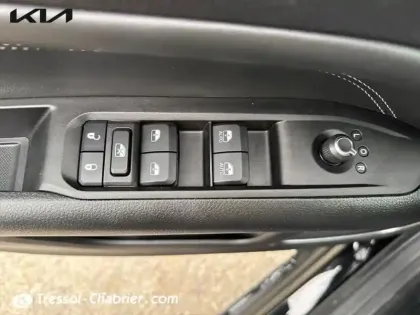 Photo 19 Jeep Compass  1.3 PHEV T4 190 ch 4xe eAWD Night Eagle