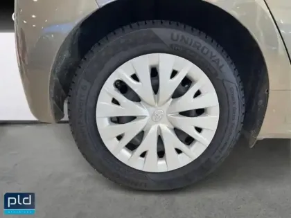 Photo 8 Toyota Yaris  116h Dynamic 5p MY22