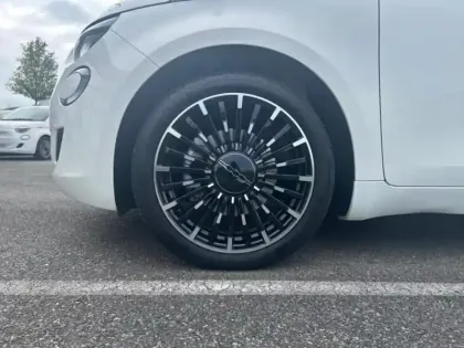 Photo 10 Fiat 500  e 118ch Icône Plus (Pack Style)