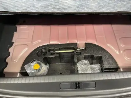 Photo 5 Peugeot 208  e- 136ch GT