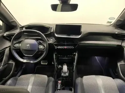 Photo 12 Peugeot 208  e- 136ch GT