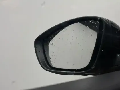 Photo 7 Peugeot 208  e- 136ch GT