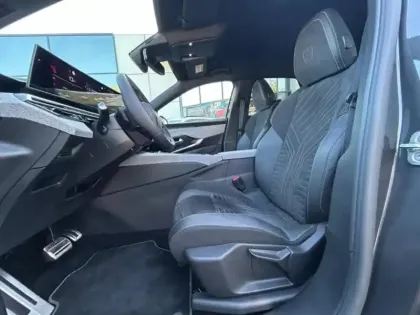 Photo 6 Peugeot 3008  1.2 Hybrid 136ch GT e-DCS6