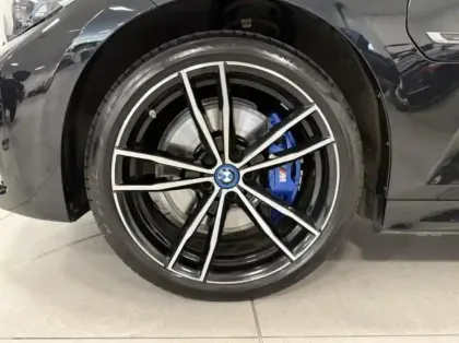 Photo 8 BMW Serie 3 Série 3 320eA 204ch M Sport