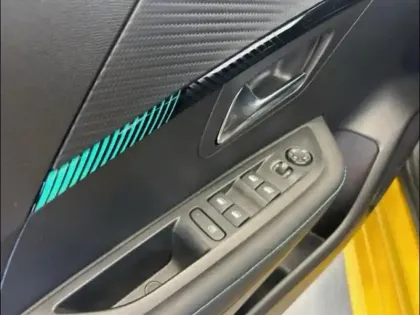 Photo 6 Peugeot 208  1.2 PureTech 100ch S&S Allure