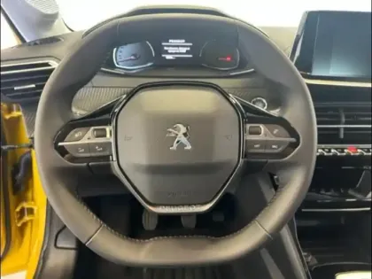 Photo 8 Peugeot 208  1.2 PureTech 100ch S&S Allure