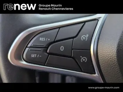 Photo 12 Renault Captur  1.6 E-Tech hybride 145ch Techno