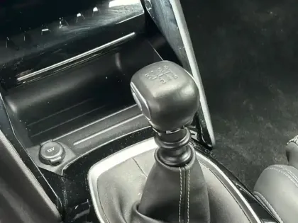 Photo 14 Peugeot 208  1.2 PureTech 100ch S&S GT 118g