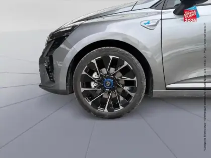 Photo 9 Renault Clio  1.6 E-Tech 145ch full hybrid esprit Alpine - 24