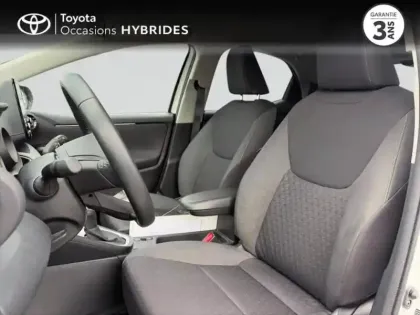 Photo 25 Toyota Yaris  116h Design 5p MY22