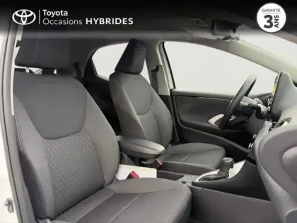 Photo 20 Toyota Yaris  116h Design 5p MY22