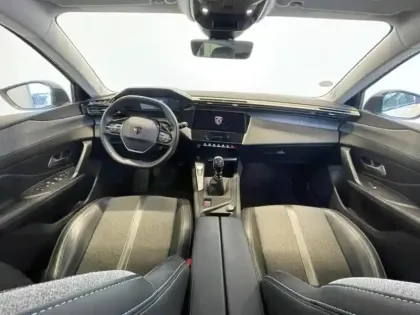 Photo 14 Peugeot 308  1.2 PureTech 130ch S&S Allure Pack