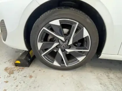 Photo 8 Peugeot 308  1.2 PureTech 130ch S&S Allure Pack