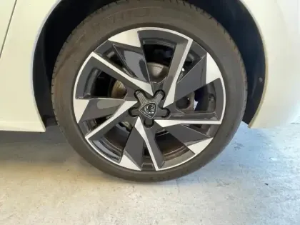 Photo 11 Peugeot 308  1.2 PureTech 130ch S&S Allure Pack