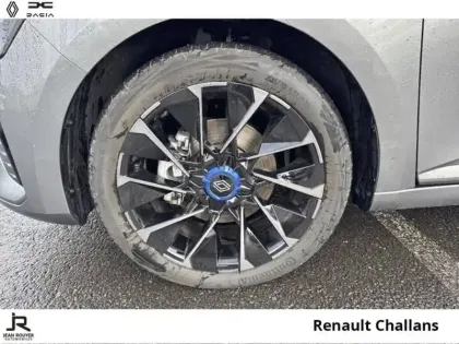 Photo 7 Renault Clio  1.6 E-Tech 145ch full hybrid esprit Alpine - 24