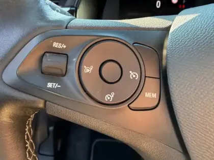 Photo 10 Opel Corsa  -e 136ch Elegance