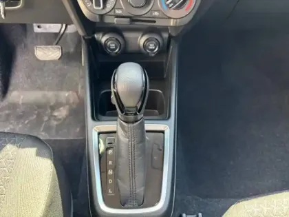 Photo 13 Suzuki Swift  1.2 Dualjet Hybrid 83ch Privilège Auto