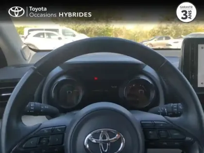 Photo 12 Toyota Yaris  116h Iconic 5p MY22