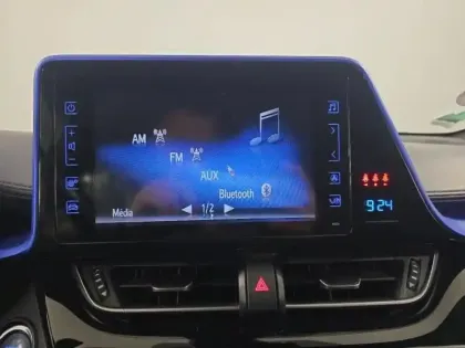 Photo 13 Toyota C-HR  122h Graphic 2WD E-CVT RC18