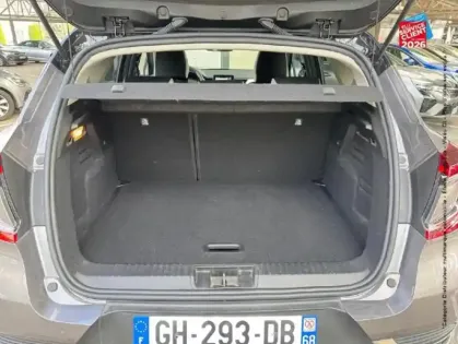 Photo 13 Renault Captur  1.6 E-Tech hybride 145ch Intens -21