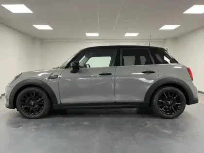 Photo 5 Mini Mini  5 Portes Cooper 136ch Edition Premium BVA7