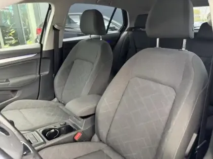 Photo 10 Volkswagen Golf  1.5 TSI ACT OPF 130ch Life