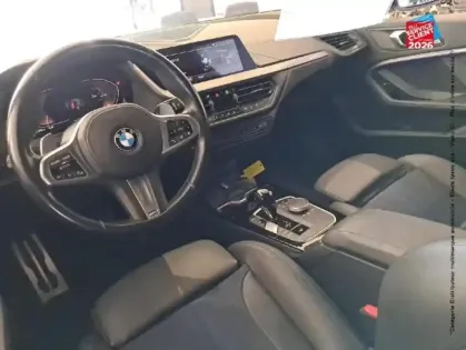 Photo 14 BMW Serie 1 Série 1 118dA 150ch M Sport GPS Camera