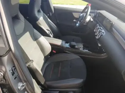 Photo 6 Mercedes CLA  200 d 150ch AMG Line 8G-DCT 8cv