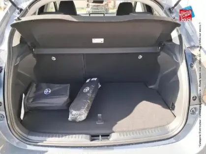 Photo 13 Toyota Yaris  116h Design 5p MY26