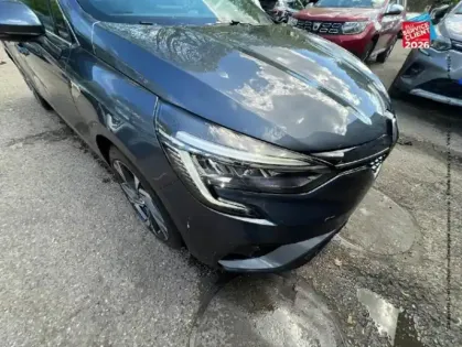 Photo 12 Renault Clio  1.6 E-Tech hybride 145ch RS Line