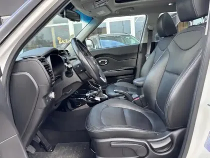 Photo 10 Kia E-soul Soul 1.6 CRDi 136ch Premium