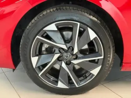 Photo 9 Peugeot 308  1.5 BlueHDi 130ch S&S Allure Pack EAT8