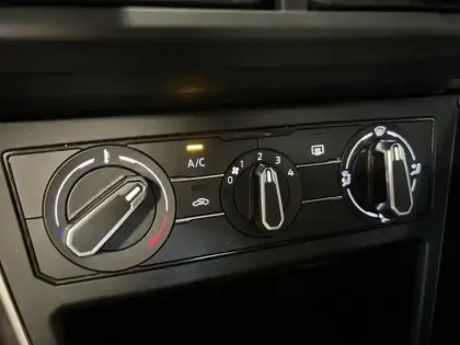 Photo 12 Volkswagen Polo  1.0 TSI 95ch VW Edition DSG7