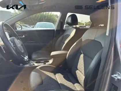 Photo 7 Kia Niro  1.6 GDi 105ch ISG + Plug-In 60.5ch Active DCT6 MY22