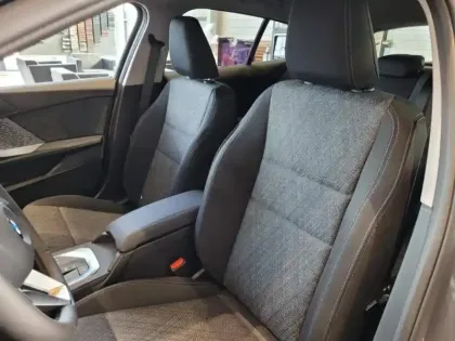 Photo 9 BMW Serie 1 Série 1 120A 170ch M Sport Design DKG7