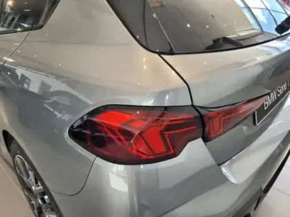 Photo 5 BMW Serie 1 Série 1 120A 170ch M Sport Design DKG7