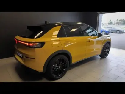 Photo 9 Volkswagen T-roc  1.5 eTSI 150ch R-Line DSG7