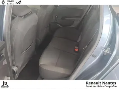 Photo 13 Renault Clio  1.6 E-Tech hybride 145ch Equilibre