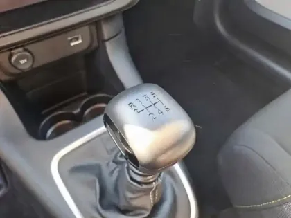 Photo 13 Citroën C3  1.2 PureTech 110ch S&S Shine 120-123g