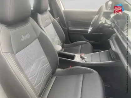 Photo 19 Jeep Avenger  1.2 Turbo T3 110ch MHEV Altitude BVR6 eHybrid