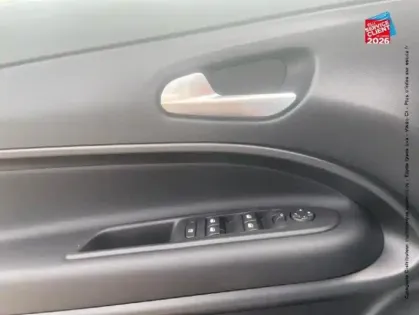 Photo 12 Jeep Avenger  1.2 Turbo T3 110ch MHEV Altitude BVR6 eHybrid