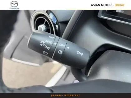 Photo 15 Mazda 2 Mazda  1.5 e-SKYACTIV G M Hybrid 90ch Exclusive-Line 03