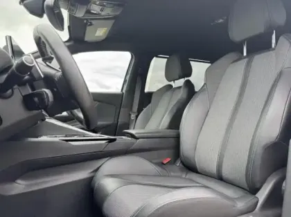 Photo 12 Peugeot 5008  1.5 BlueHDi 130ch S&S Allure Pack EAT8