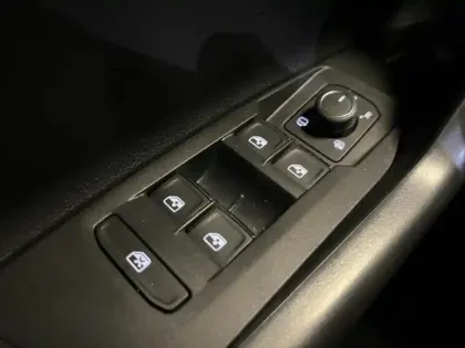 Photo 13 Volkswagen Polo  1.0 TSI 116ch R-Line Edition DSG7