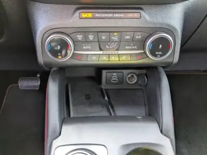 Photo 13 Ford Kuga  2.5 Duratec 190ch FHEV E85 ST-Line X BVA