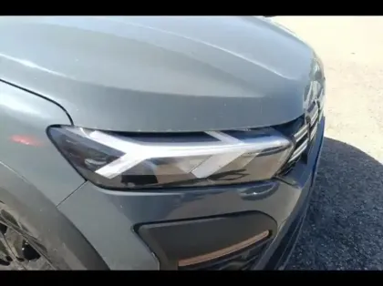 Photo 14 Dacia Jogger  1.6 hybrid 140ch Extreme 7 places -24