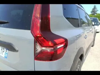 Photo 13 Dacia Jogger  1.6 hybrid 140ch Extreme 7 places -24