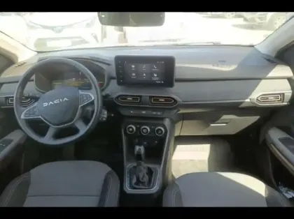 Photo 8 Dacia Jogger  1.6 hybrid 140ch Extreme 7 places -24